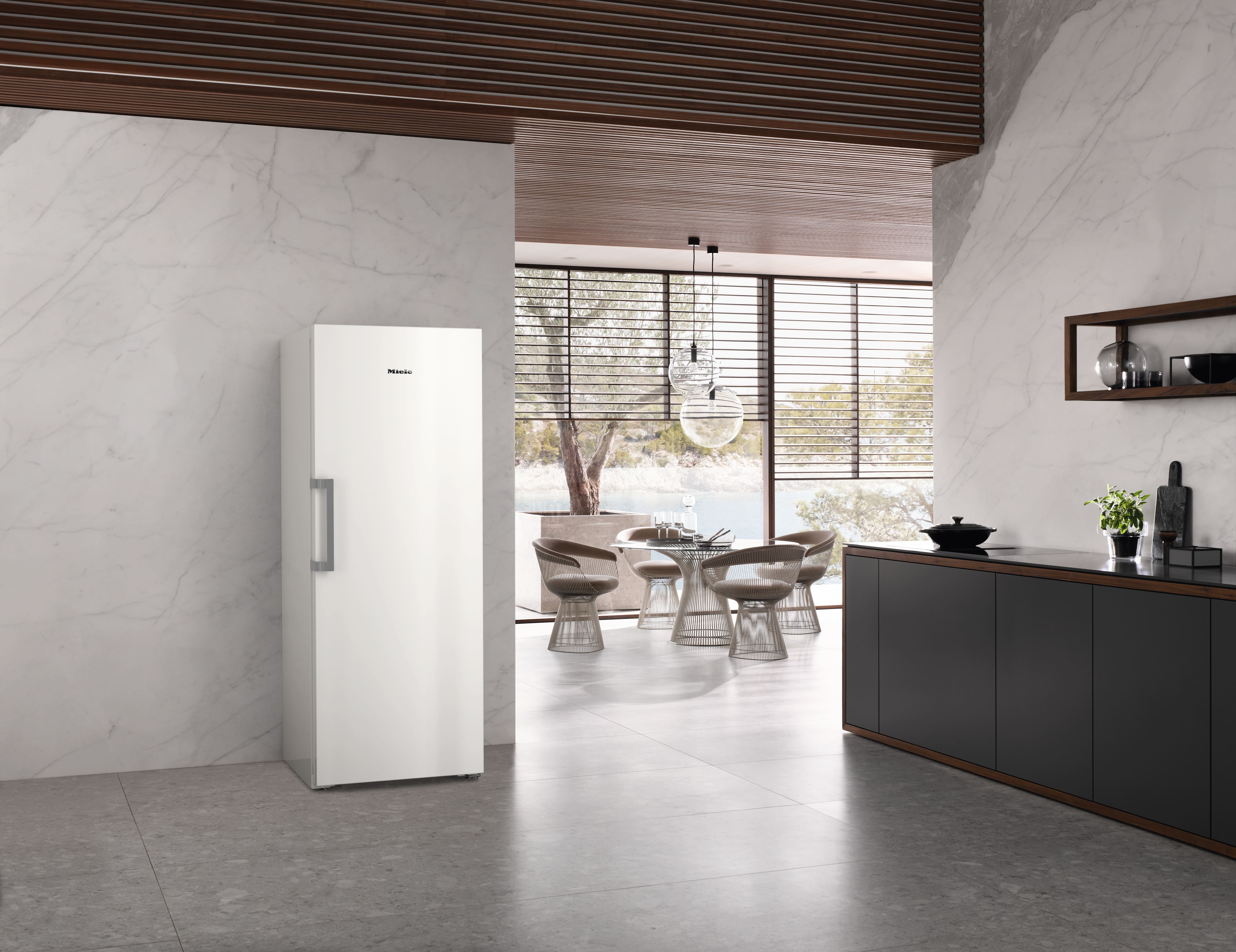 MIELE FN4778CWS vrijstaande vriezer - 185cm